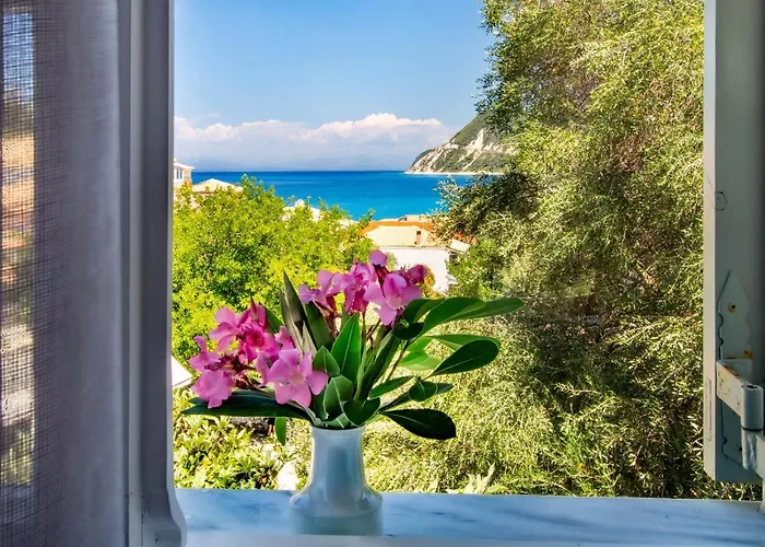 Nefeli Hotel