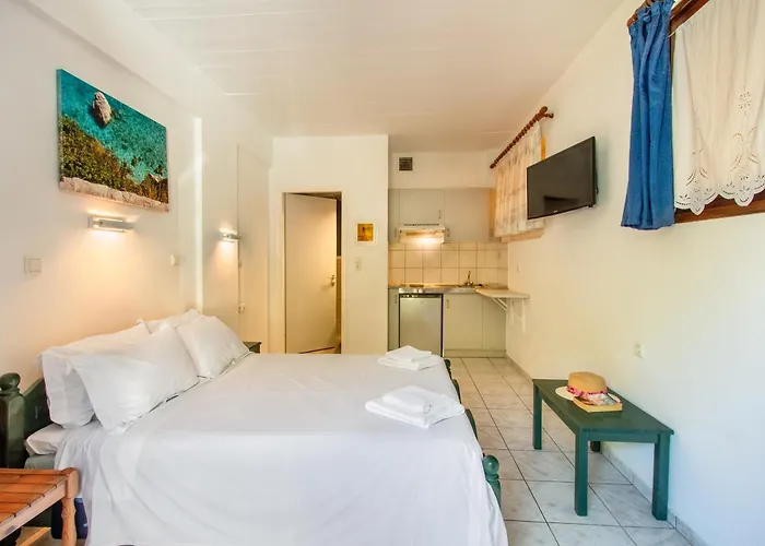 Nefeli Hotel